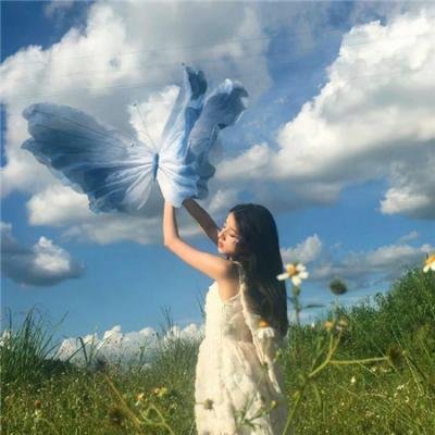 恋综女嘉宾被曝脚踏两条船，连续多日直播镜头前画面流出